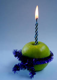 apple candle.jpg